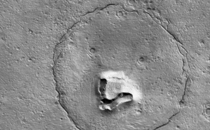 Ursul de pe Marte. NASA publică o fotografie neobişnuită