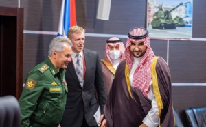 Arabia Saudită ajută Rusia să se mențină pe linia de plutire. Menținerea stabilității prețului petrolului, discutată de Putin și bin Salman