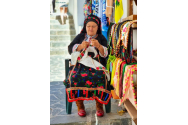 Povestea femeilor de pe insula Karpathos. Ele fac legea, bărbații le sunt supuși