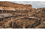 Încă doi turişti au fost surprinşi degradând Colosseumul