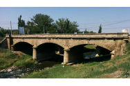 Podul de Piatră intră în reparaţii capitale
