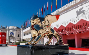  Festivalul de Film de la Veneţia - cursa pentru Leul de Aur este strânsă între Luc Besson și  Michael Mann 