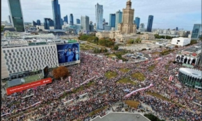 Protest uriaș în Varșovia, sub comanda lui Donald Tusk. Care este scopul 'marşului unui milion de inimi'