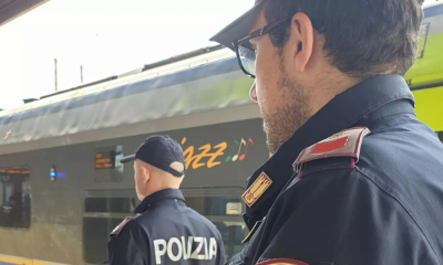 Un român care și-a pierdut rucsacul pe un peron de gară, în Italia, a fost arestat pe loc de polițiștii care l-au văzut cum îl căuta