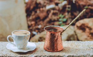 Elixirul Orientului. Fascinația cafelei turcești