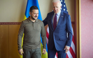Zelenski merge din nou în SUA, unde discuțiile privind ajutorul pentru Ucraina sunt blocate