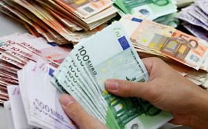 Român arestat în Grecia pentru punerea în circulaţie de bancnote false