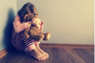 Caz revoltător în Iaşi. O fetiţă de 6 ani, abuzată sexual de o adolescentă: cele două erau în grija unui asistent maternal