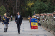 România a cheltuit pentru apărare doar 1,6% din PIB în 2023, mai puțin decât Olanda, deși președintele Iohannis a promis 2,5%. România, printre codașe la înzestrarea cu arme și echipamente noi