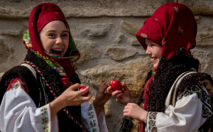 Paștele în România: schimbări, tradiții și conexiuni