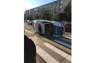 O maşină de poliţie a fost implicată într-un accident rutier la Craiova